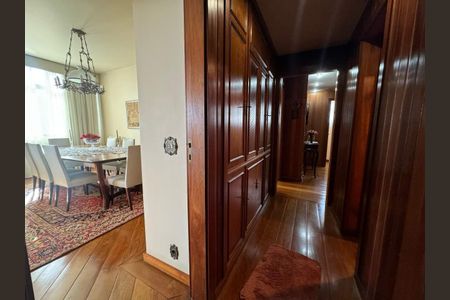 Apartamento à venda com 184m², 4 quartos e 3 vagas