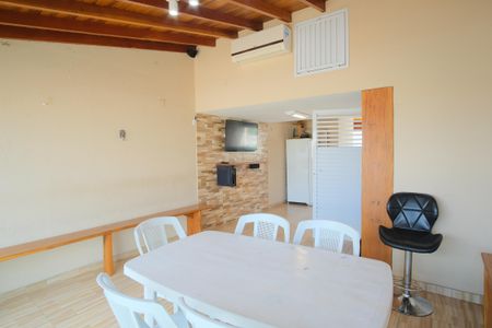 Casa de condomínio à venda com 163m², 3 quartos e 2 vagasTerraço