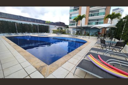 Apartamento para alugar com 167m², 3 quartos e 3 vagas Apartamento para alugar com 167m², 3 quartos e 3 vagasÁrea comum - Piscina
