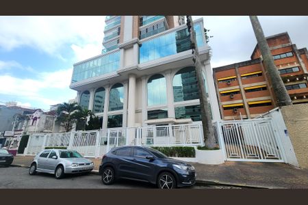Apartamento para alugar com 167m², 3 quartos e 3 vagas Apartamento para alugar com 167m², 3 quartos e 3 vagasFachada