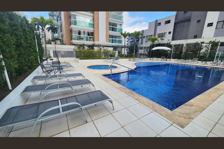 Apartamento para alugar com 167m², 3 quartos e 3 vagas Apartamento para alugar com 167m², 3 quartos e 3 vagasÁrea comum - Piscina