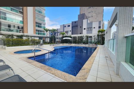 Apartamento para alugar com 167m², 3 quartos e 3 vagas Apartamento para alugar com 167m², 3 quartos e 3 vagasÁrea comum - Piscina