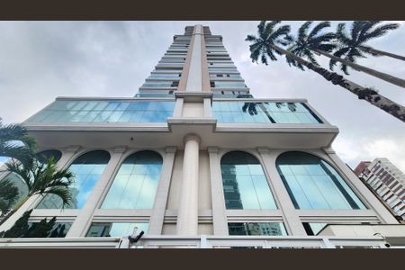 Apartamento para alugar com 167m², 3 quartos e 3 vagas Apartamento para alugar com 167m², 3 quartos e 3 vagasFachada