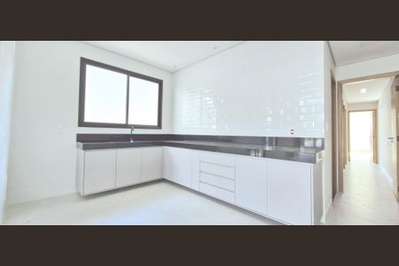 Casa à venda com 100m², 3 quartos e 2 vagas Casa à venda com 100m², 3 quartos e 2 vagasSala