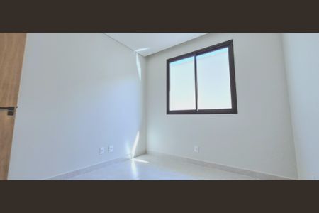 Casa à venda com 100m², 3 quartos e 2 vagas Casa à venda com 100m², 3 quartos e 2 vagasQuarto 2