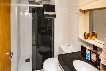 Apartamento à venda com 83m², 2 quartos e 2 vagas Apartamento à venda com 83m², 2 quartos e 2 vagasBanheiro da Suíte