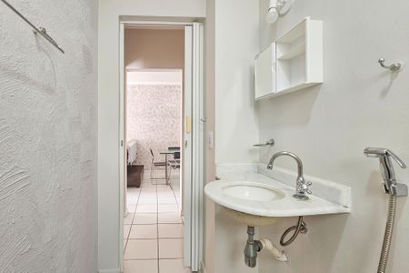 Apartamento para alugar com 70m², 2 quartos e 1 vaga Apartamento para alugar com 70m², 2 quartos e 1 vagaBanheiro