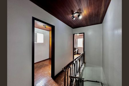Casa à venda com 125m², 3 quartos e 2 vagas Casa à venda com 125m², 3 quartos e 2 vagasCorredor Quartos