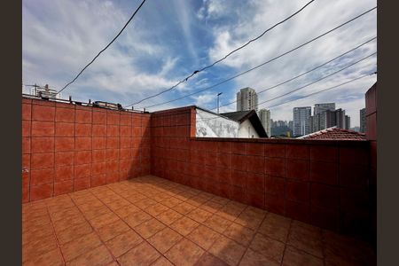 Casa à venda com 125m², 3 quartos e 2 vagas Casa à venda com 125m², 3 quartos e 2 vagasTerraço