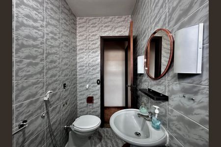 Casa à venda com 125m², 3 quartos e 2 vagas Casa à venda com 125m², 3 quartos e 2 vagasBanheiro