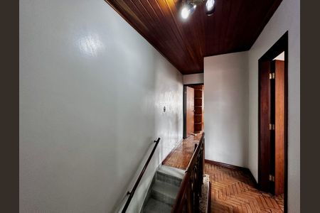 Casa à venda com 125m², 3 quartos e 2 vagas Casa à venda com 125m², 3 quartos e 2 vagasCorredor Quartos