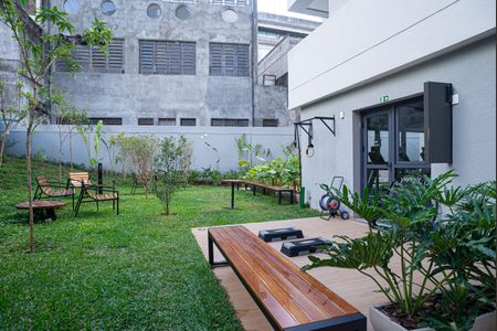 Studio à venda com 26m², 1 quarto e sem vaga Studio à venda com 26m², 1 quarto e sem vagaÁrea comum - Academia ao ar livre