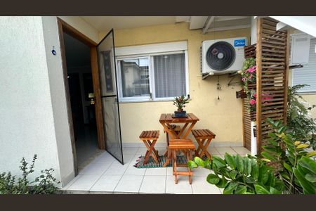 Casa de condomínio à venda com 60m², 2 quartos e 1 vagaÁrea Privativa