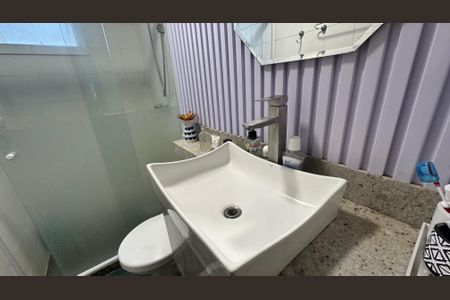 Casa de condomínio à venda com 60m², 2 quartos e 1 vagaBanheiro Social