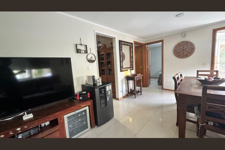 Casa de condomínio à venda com 60m², 2 quartos e 1 vagaSala