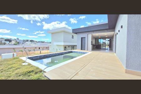 Casa de condomínio à venda com 525m², 3 quartos e 4 vagas Casa de condomínio à venda com 525m², 3 quartos e 4 vagasPiscina