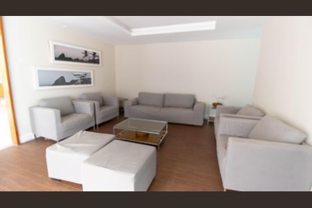 Apartamento à venda com 100m², 3 quartos e 1 vaga Apartamento à venda com 100m², 3 quartos e 1 vagaÁrea comum