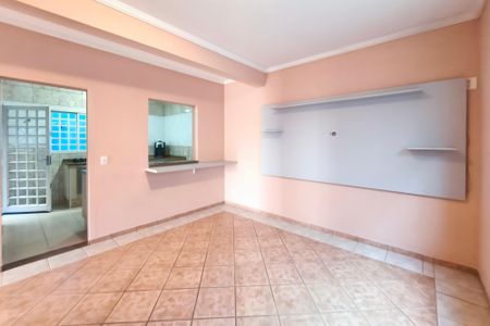 Casa à venda com 255m², 4 quartos e 2 vagas Casa à venda com 255m², 4 quartos e 2 vagasSala de Jantar