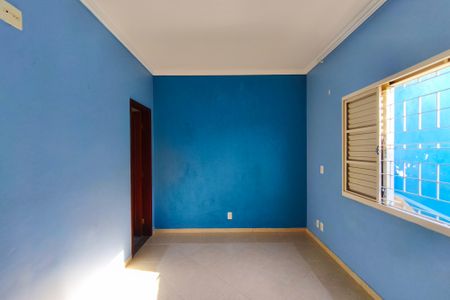 Casa à venda com 255m², 4 quartos e 2 vagas Casa à venda com 255m², 4 quartos e 2 vagasSuíte