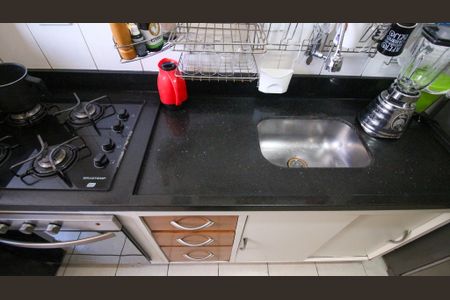 Apartamento à venda com 56m², 2 quartos e 1 vaga Apartamento à venda com 56m², 2 quartos e 1 vagaCozinha e Área de Serviço