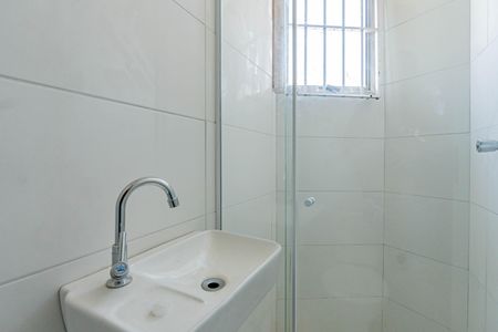 Casa para alugar com 100m², 2 quartos e 1 vaga Casa para alugar com 100m², 2 quartos e 1 vagaBanheiro de serviço
