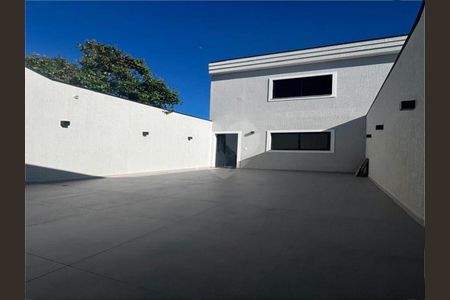 Casa à venda com 164m², 3 quartos e 4 vagas