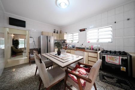 Casa à venda com 220m², 4 quartos e 3 vagasCozinha