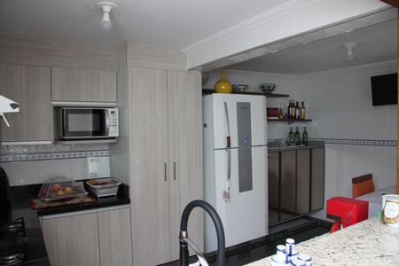 Casa para alugar com 205m², 2 quartos e 2 vagasCozinha