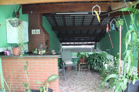 Casa para alugar com 205m², 2 quartos e 2 vagasÁrea externa e Churrasqueira