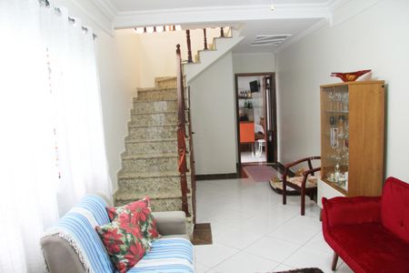 Casa para alugar com 205m², 2 quartos e 2 vagasSala de Estar