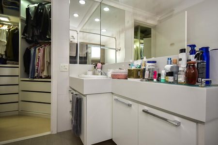 Apartamento à venda com 160m², 3 quartos e 3 vagasBanheiro Suíte 1