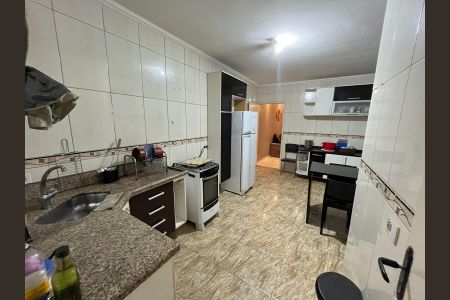 Casa à venda com 100m², 2 quartos e 1 vaga Casa à venda com 100m², 2 quartos e 1 vagaCozinha