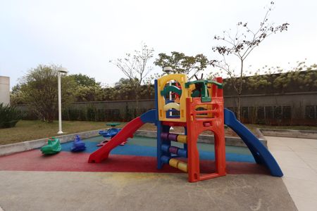 Apartamento à venda com 99m², 2 quartos e 2 vagasÁrea comum - Playground