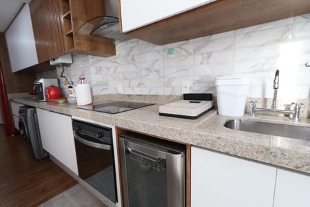 Apartamento à venda com 99m², 2 quartos e 2 vagasCozinha e Área de Serviço