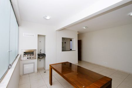 Apartamento para alugar com 70m², 3 quartos e 2 vagasSala