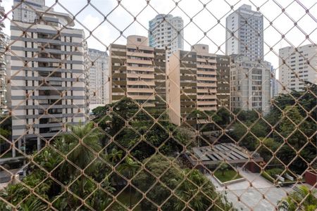 Apartamento à venda com 238m², 3 quartos e 2 vagas Apartamento à venda com 238m², 3 quartos e 2 vagasFoto 09