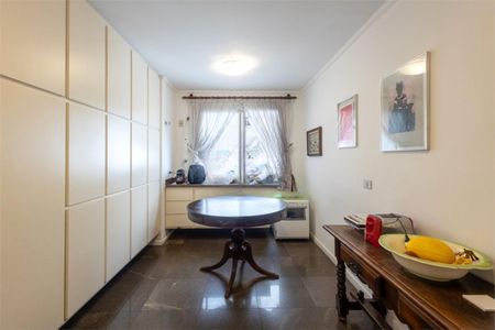 Apartamento à venda com 238m², 3 quartos e 2 vagas Apartamento à venda com 238m², 3 quartos e 2 vagasFoto 24