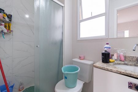 Apartamento à venda com 57m², 2 quartos e 1 vaga Apartamento à venda com 57m², 2 quartos e 1 vagaBanheiro da suíte