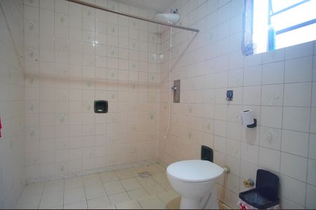 Casa para alugar com 130m², 2 quartos e 2 vagasBanheiro da Suíte 1