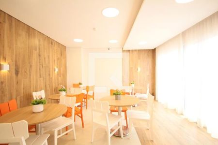 Apartamento à venda com 35m², 2 quartos e 1 vaga Apartamento à venda com 35m², 2 quartos e 1 vagaÁrea comum - Salão de festas