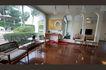 Casa à venda com 700m², 4 quartos e 4 vagas Casa à venda com 700m², 4 quartos e 4 vagasSala de Jantar