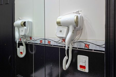 Apartamento para alugar com 77m², 2 quartos e 1 vaga Apartamento para alugar com 77m², 2 quartos e 1 vagaBanheiro