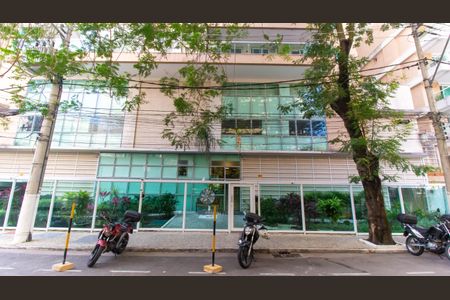 Apartamento à venda com 101m², 3 quartos e 2 vagas Apartamento à venda com 101m², 3 quartos e 2 vagasFachada