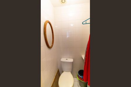 Apartamento à venda com 101m², 3 quartos e 2 vagas Apartamento à venda com 101m², 3 quartos e 2 vagasBanheiro de Serviço