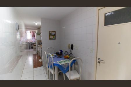 Apartamento à venda com 101m², 3 quartos e 2 vagas Apartamento à venda com 101m², 3 quartos e 2 vagasCopa