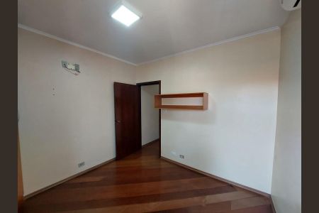 Casa à venda com 202m², 3 quartos e 4 vagas