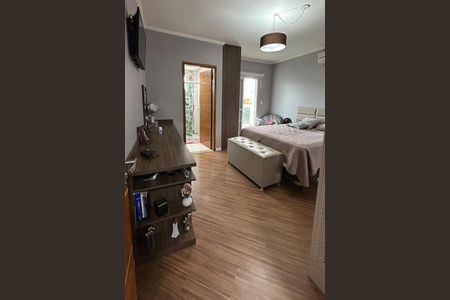 Casa à venda com 215m², 3 quartos e 4 vagas