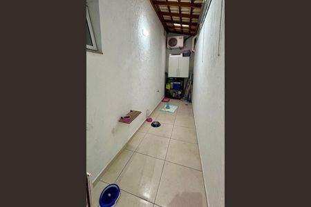 Casa à venda com 215m², 3 quartos e 4 vagas