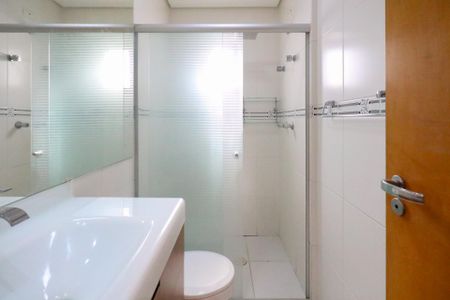 Apartamento à venda com 160m², 2 quartos e 3 vagas Apartamento à venda com 160m², 2 quartos e 3 vagasBanheiro da Suíte