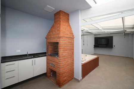 Apartamento à venda com 160m², 2 quartos e 3 vagas Apartamento à venda com 160m², 2 quartos e 3 vagasTerraço